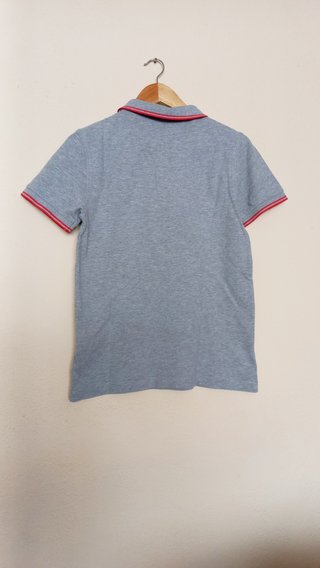 Polo Tommy Hilfiger. Gris. Talla M.