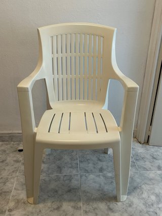 Sillas de terraza de plástico blanco