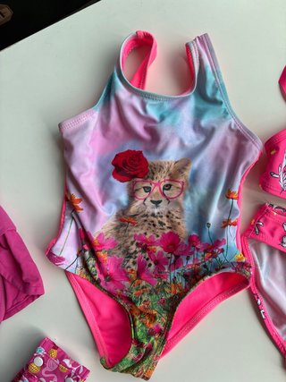 Lote Verano Niña: Bañadores y Gorras