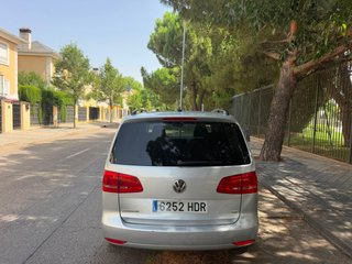 Volkswagen Touran 2011