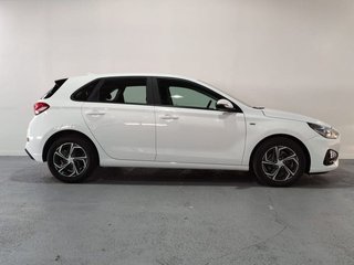 Hyundai i30 1.0 TGDI 48V Klass 88 kW (120 CV)