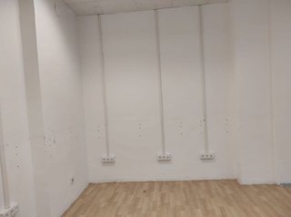 Local comercial en alquiler en Doctor Barraquer - G. Renfe - Policlínico en Sevilla