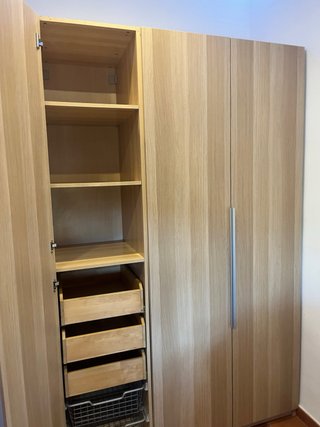 Armario 3 puertas Ikea pax.