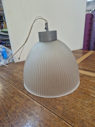 Lámpara de techo Ikea cristal y metal