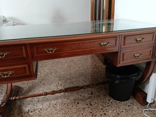 Mesa de despacho madera y cristal