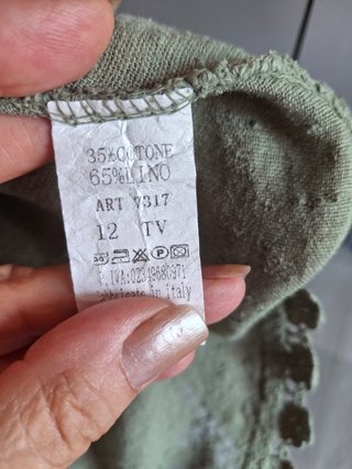 Camiseta de tirantes verde con encaje