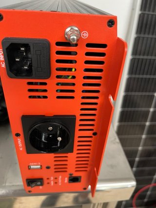 Placa solar + Inversor Onda Pura 2000W