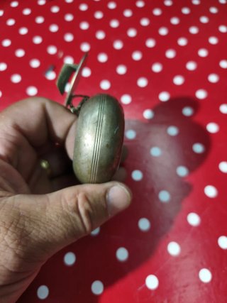 Cenicero de bolsillo de bronce