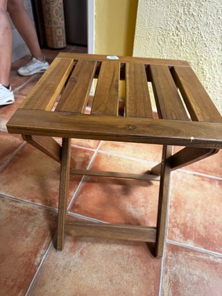 Mesita auxiliar de madera plegable