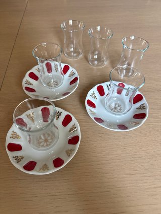 Juego de té turco de porcelana y cristal