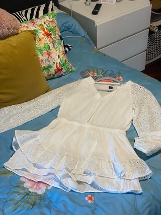 Mono blanco ibicenco con bordados