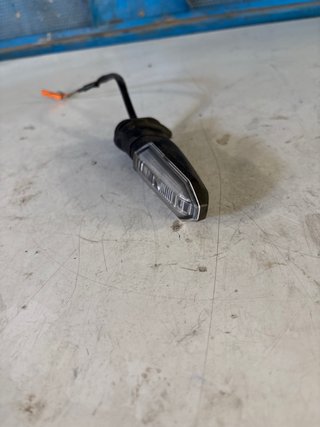 Intermitente Izquierdo Honda Hornet 750