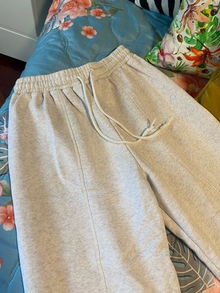 Pantalón chándal gris ancho