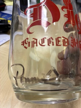 Ronnie James Dio jarra cerveza personal firmada