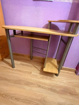 Escritorio madera y metal