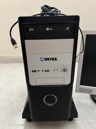 PC Sobremesa + Monitor + Teclado