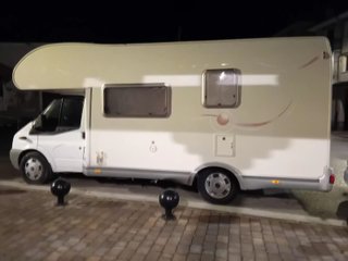 SE VENDE autocaravana Ford Genesis43 motor durato
