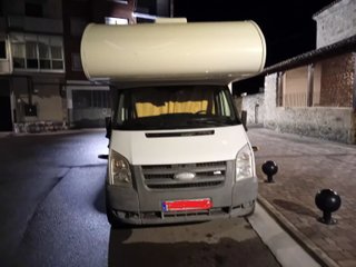 SE VENDE autocaravana Ford Genesis43 motor durato