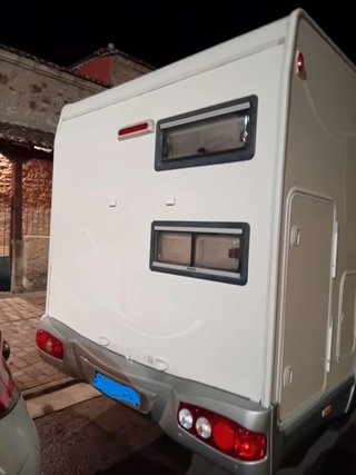 SE VENDE autocaravana Ford Genesis43 motor durato