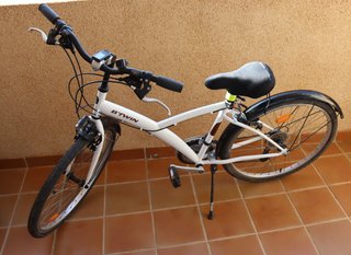 Bicicleta Paseo BTWIN Blanca