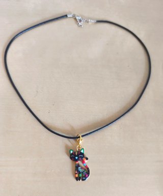 Collana Corda Nera Ciondolo Gatto Multicolore