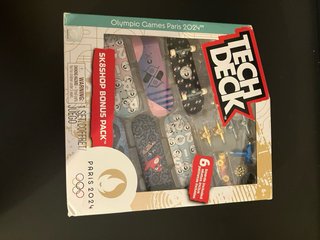 Tech Deck Paris 2024 Olympic Games mini patinetes