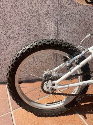 Bicicleta Infantil QUER + Ruedines