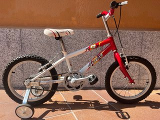 Bicicleta Infantil QUER + Ruedines