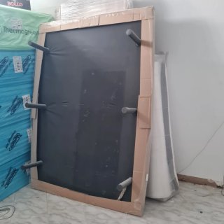 Colchón viscolástico, base, cabecero y almohadas