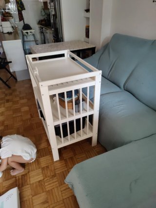 Cambiador de bebé blanco