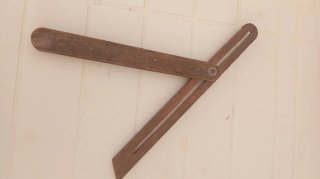 Falsa escuadra carpintería madera antigua