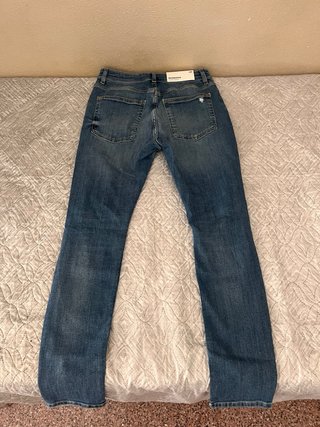Pantalón vaquero hombre desgastado