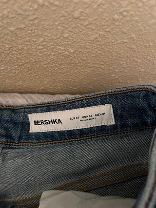 Pantalón vaquero hombre desgastado