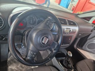SEAT León Negro 250000 quilomtros