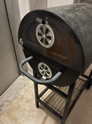 Barbacoa de carbón negra