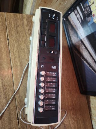 Radio despertador Grundig Sonoclock