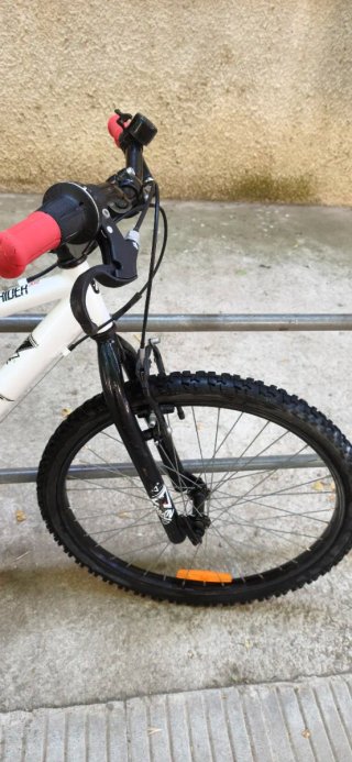 Bicicleta B'TWIN R24