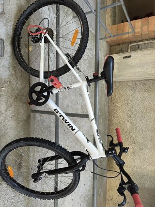 Bicicleta B'TWIN R24