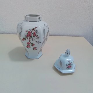 Jarrón Porcelana Elyca Flores Rosas y plata