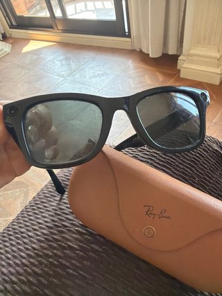 Funda Gafas Ray-Ban Meta y gafas leer anuncion