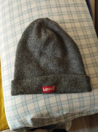 Gorro de invierno Levi's gris