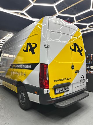 Rotulación de furgonetas personalizado