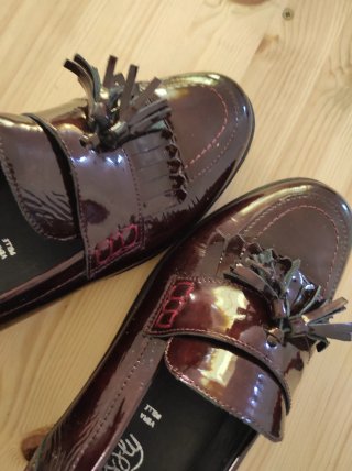Zapatos Walk & Fly rojos charol
