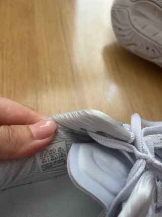 Asics Novablast 4 Morado/Blanco