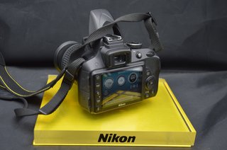 Nikon D3300 + Objetivo 18-55mm (24MP)