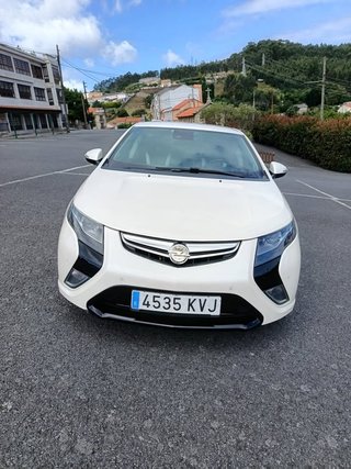 Opel Ampera 2013