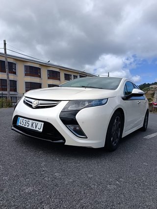 Opel Ampera 2013