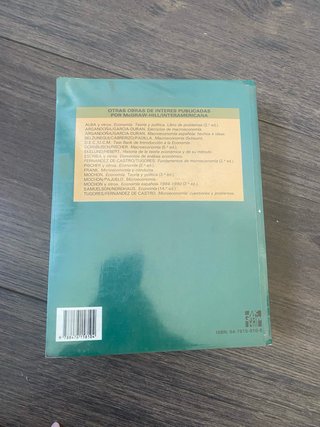 Economia - 4 Edicion (Spanish Edition)