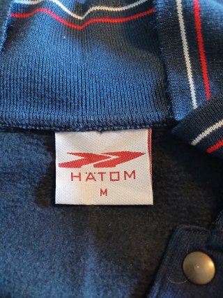 Polo azul y rojo