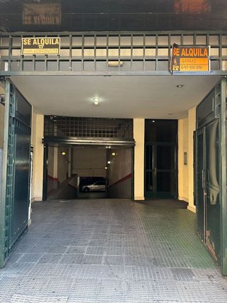 Garaje en alquiler en Palos de Moguer en Madrid